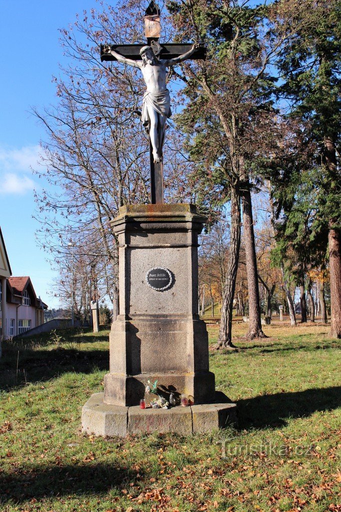 Nalžovské Hory, ein Kreuz auf der Ostseite des Kreuzwegs