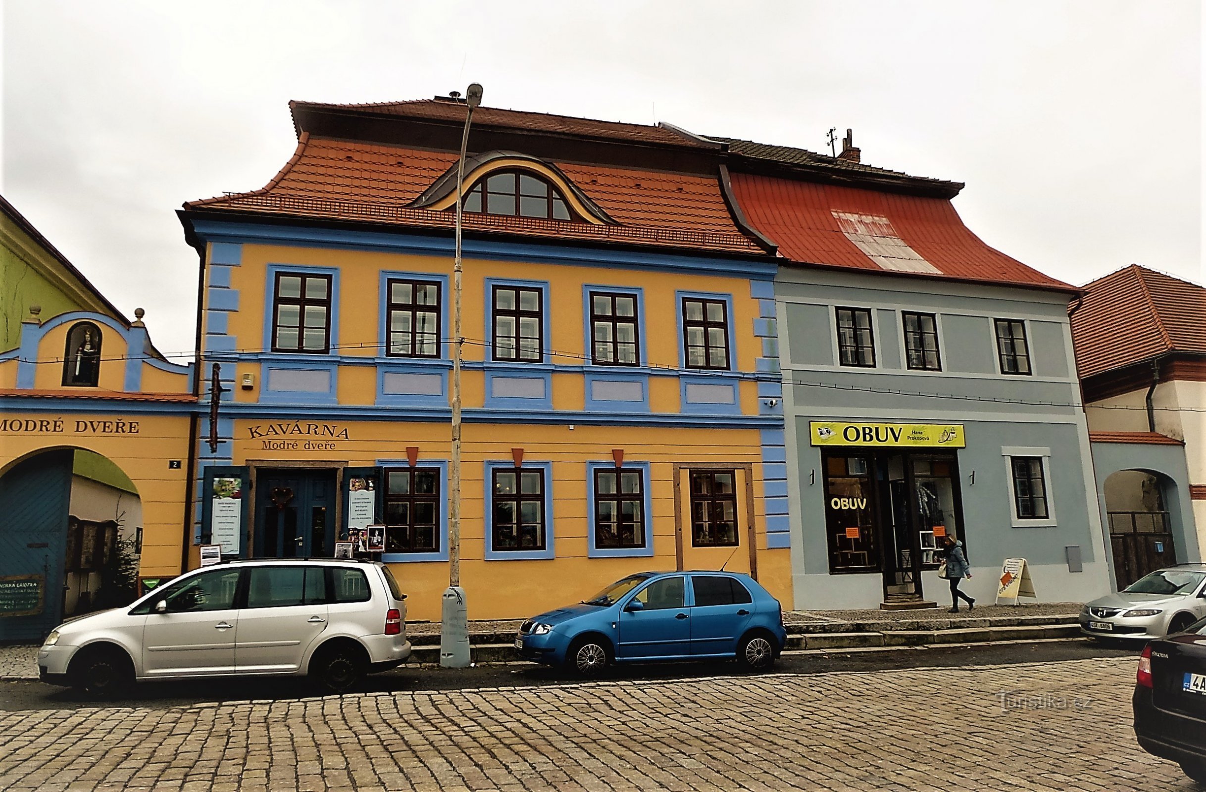 ONS. Smiřické - café Blauwe deur