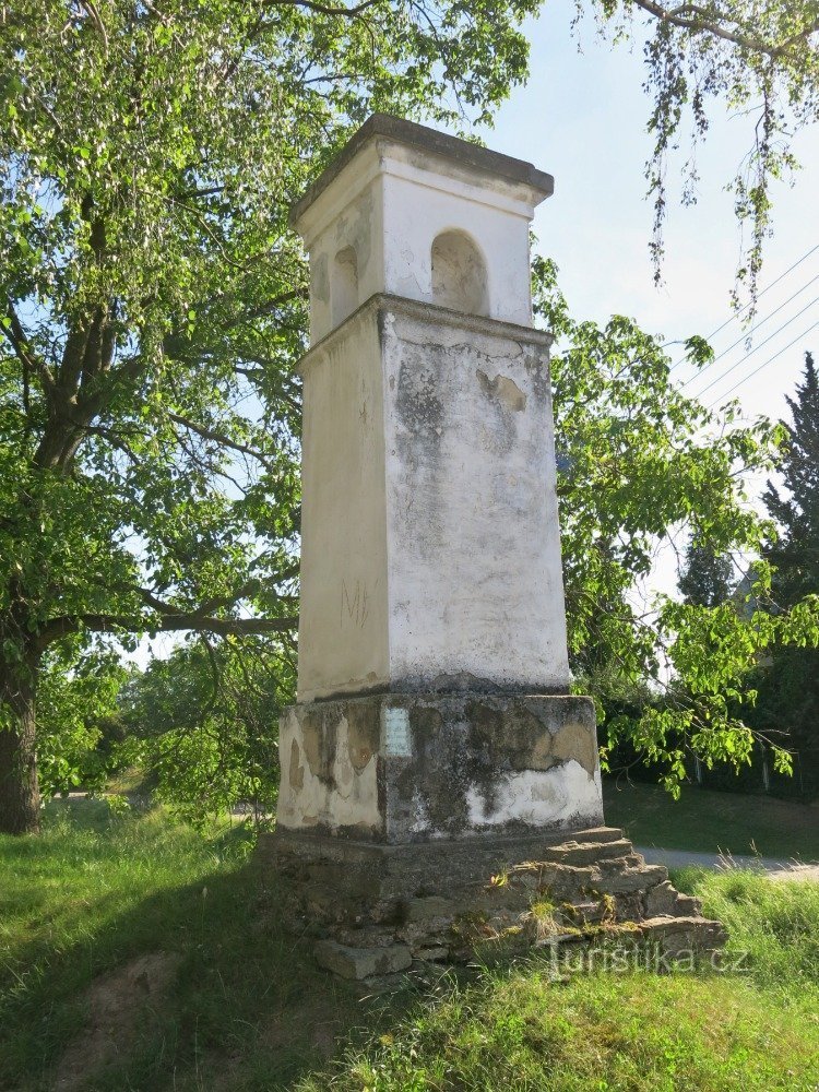 Náměšť na Hané - tormento de Dios (junto a la estación)