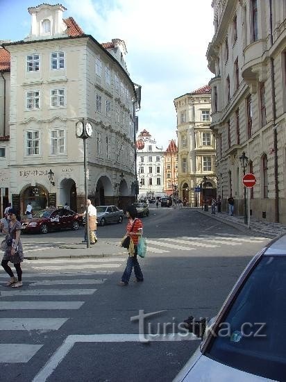 Place Franz Kafka : vue sur la Petite Place