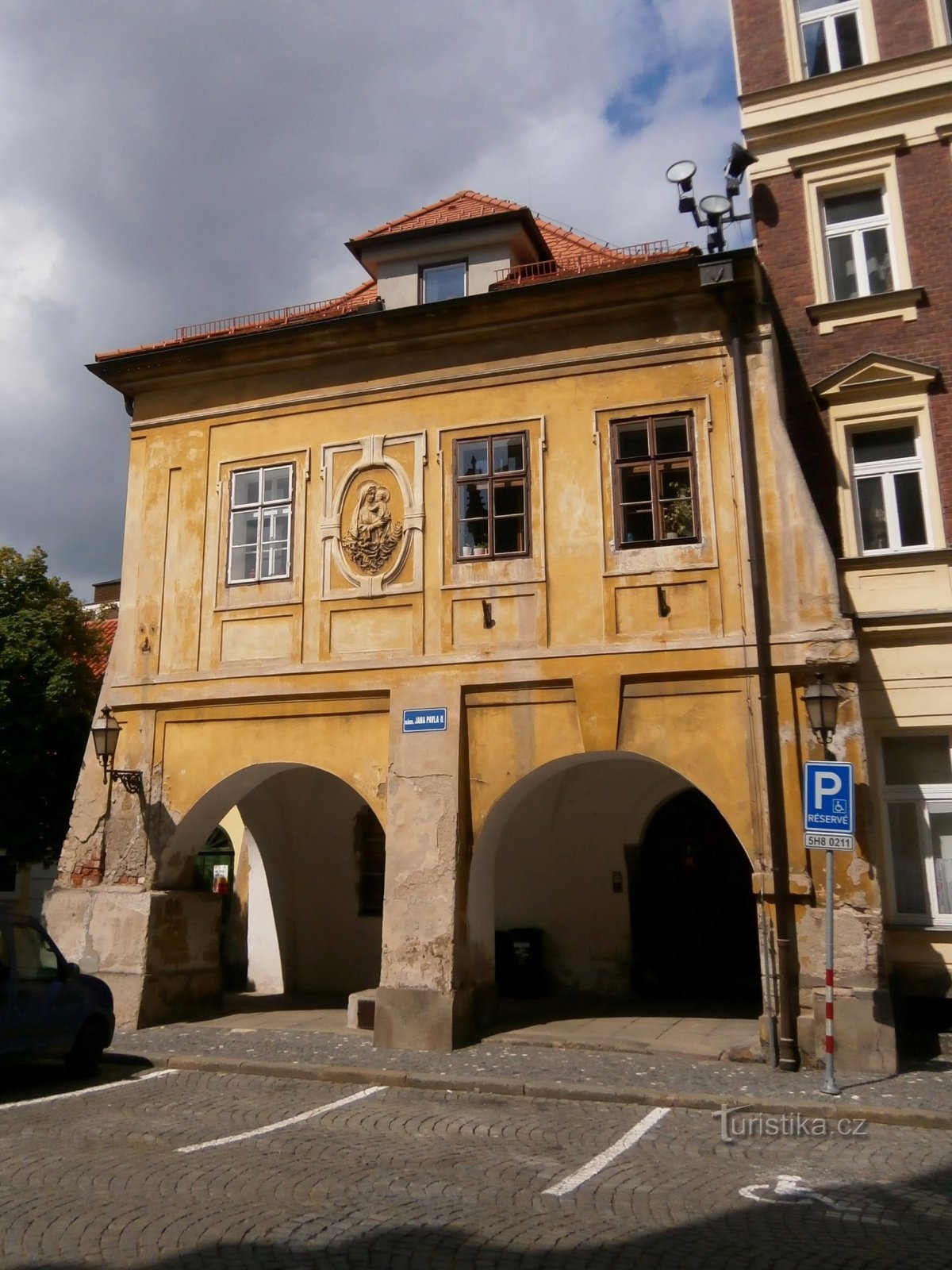 Náměstí Jana Pavla II. čp. 59 (Hradec Králové, 30.5.2015)