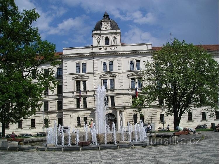 Kinsky Square