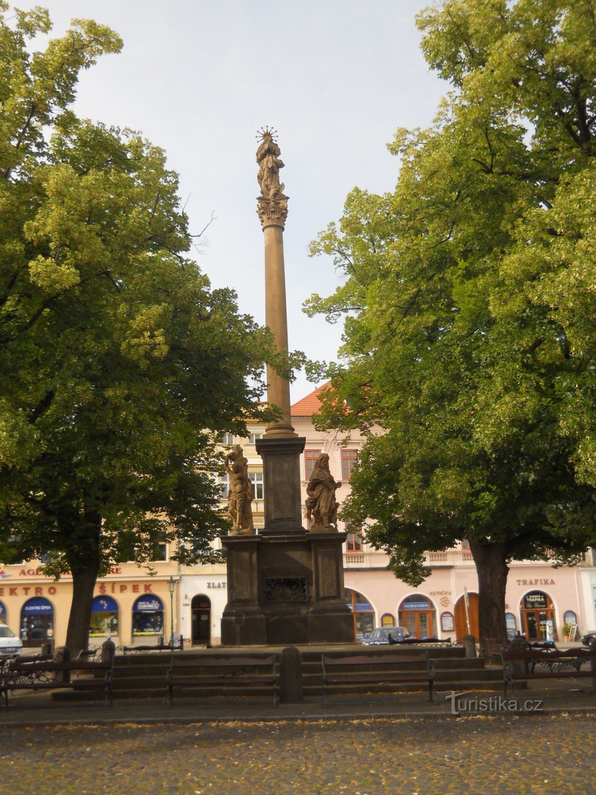 Plaza de la Paz - Columna de la Peste