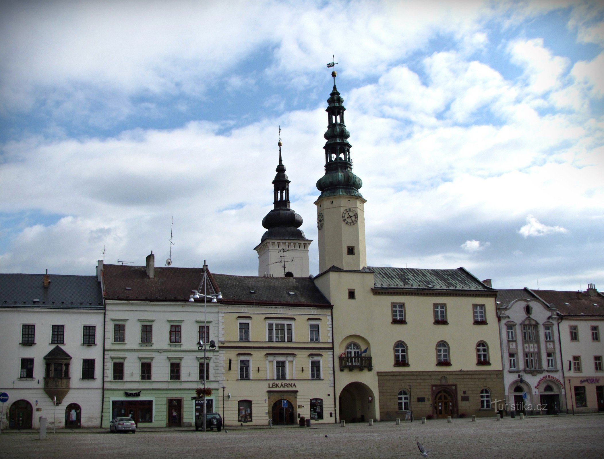 Plaza en Moravská Třebová y un toque del Renacimiento