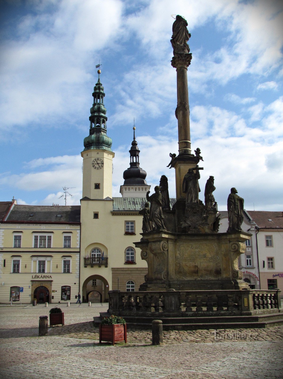 Plaza en Moravská Třebová y un toque del Renacimiento