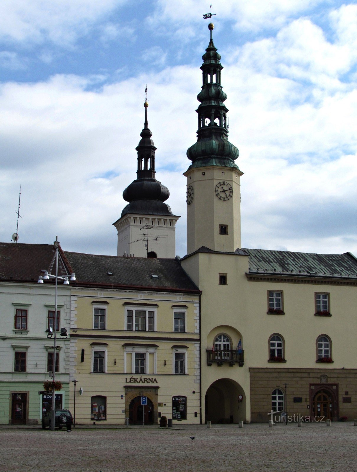 Torget i Moravská Třebová och en touch av renässansen