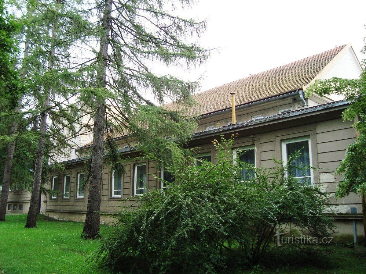 Napajedla-kulturna hiša na mestu nekdanjega grajskega rastlinjaka-Foto: Ulrych Mir.