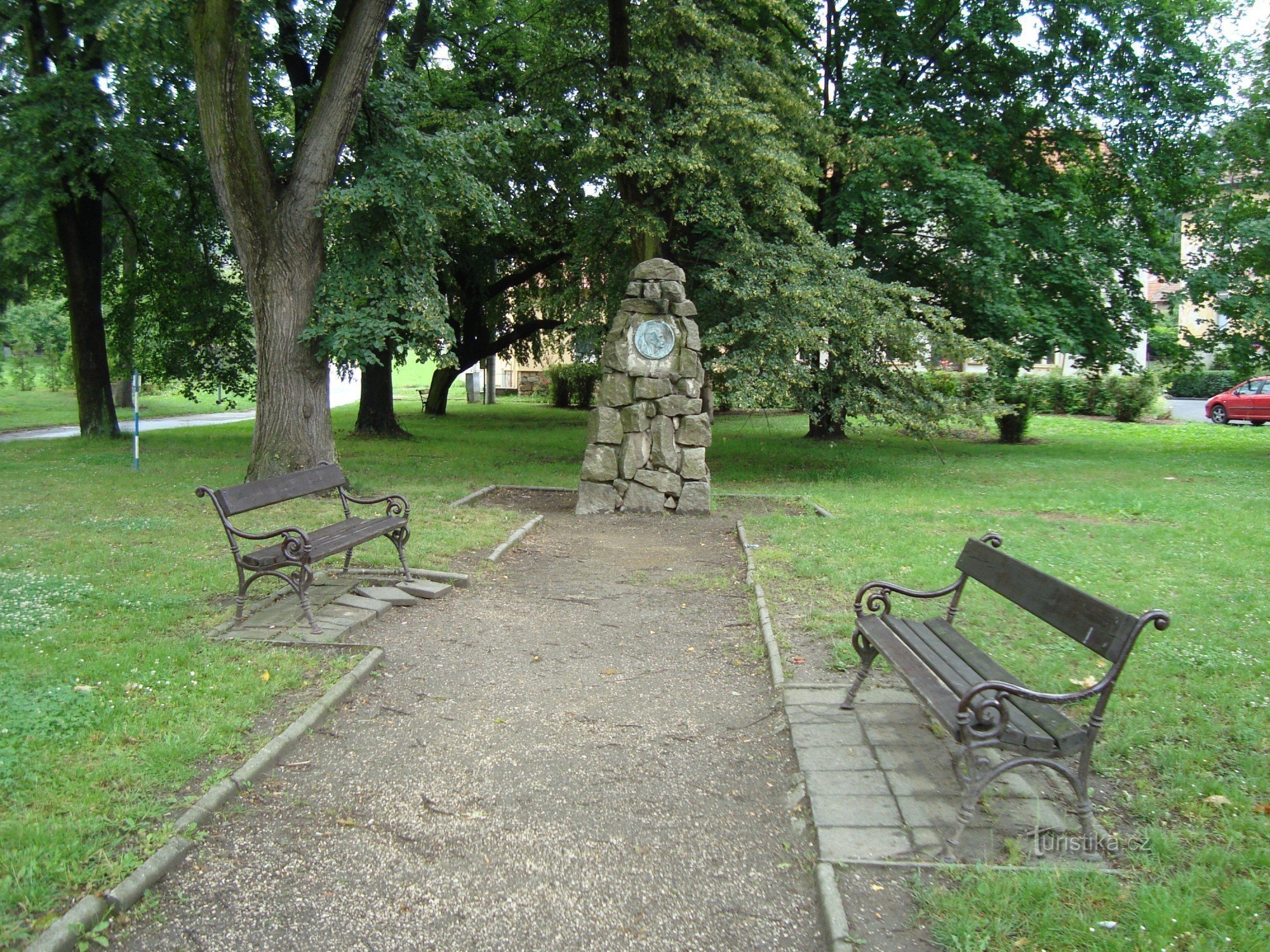 Памятник Напаедла-Х.Боровскому-Фото: Ульрих Мир.