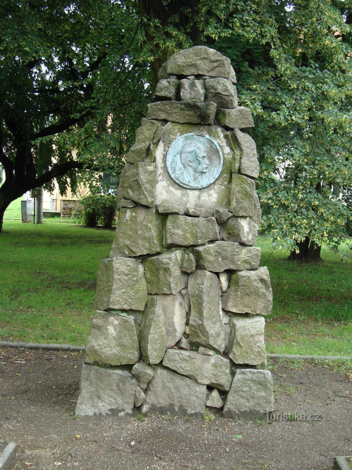 Napajedla-KHBorovský 記念碑-写真: Ulrych Mir.