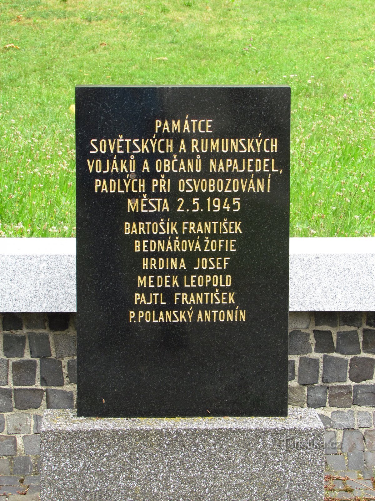 Fontäner - Monument till de stupade