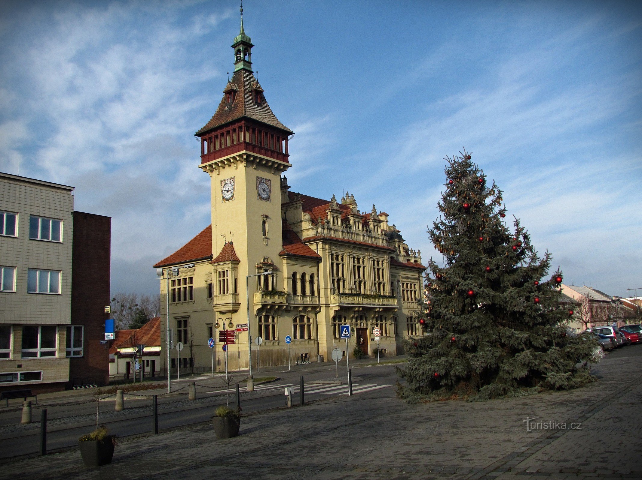 Fountains - town hall