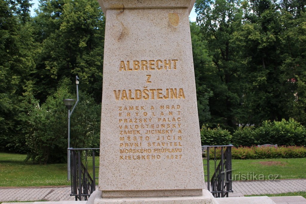 Inscription on pedestal