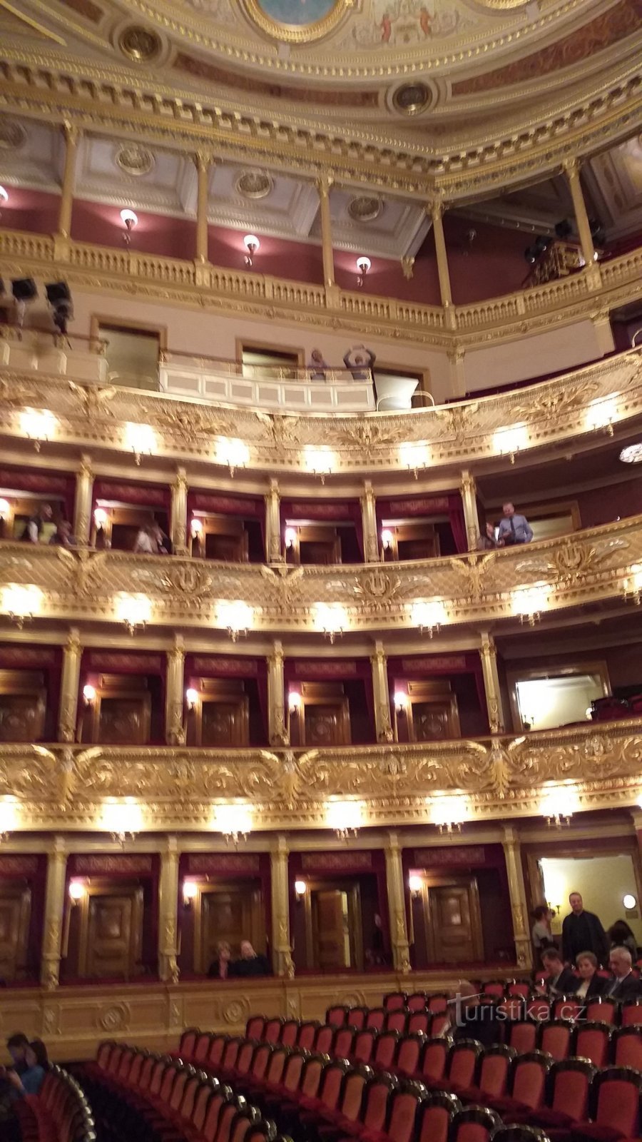Teatrul National Praga