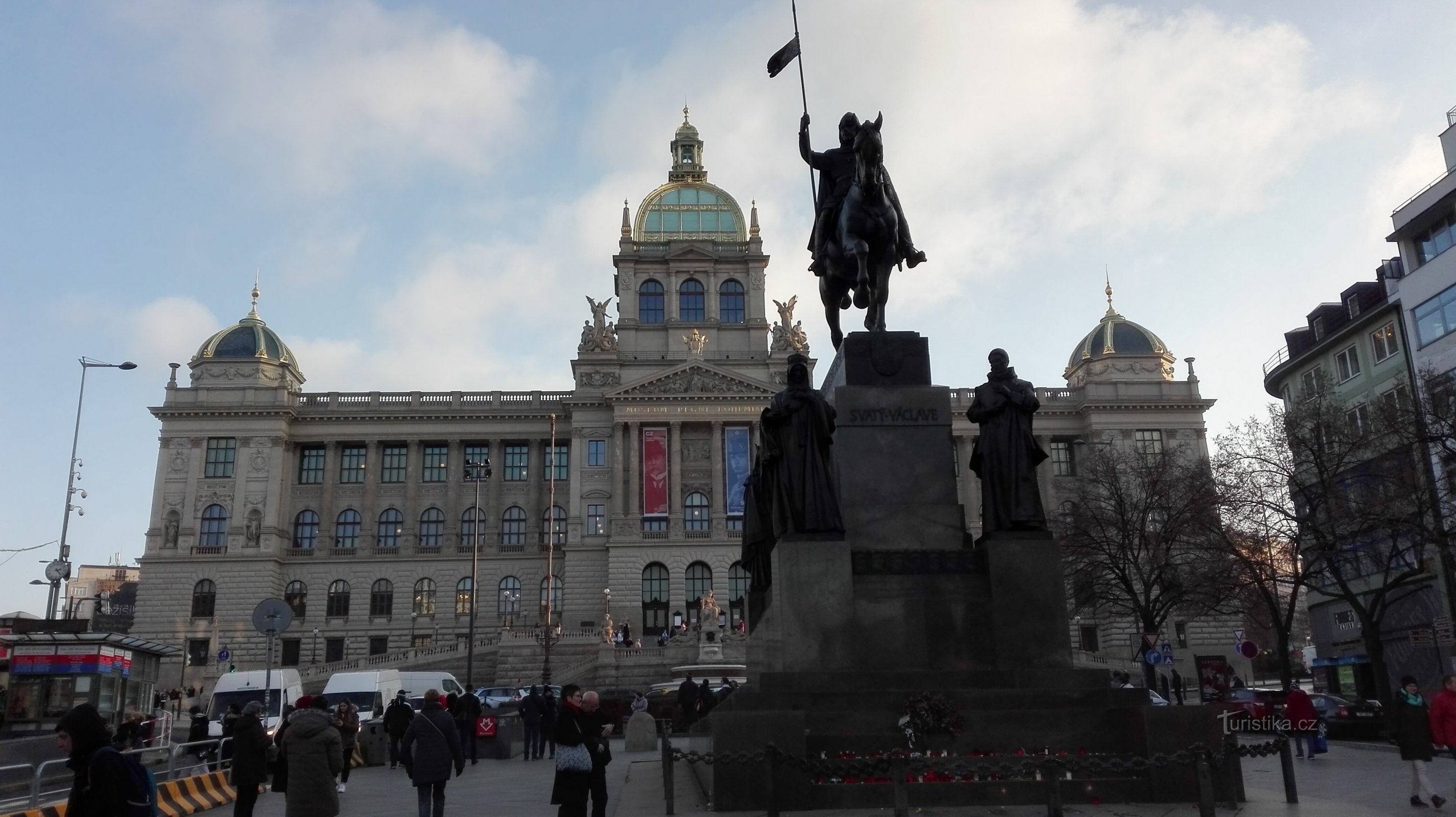 Bảo tàng quốc gia ở Praha.