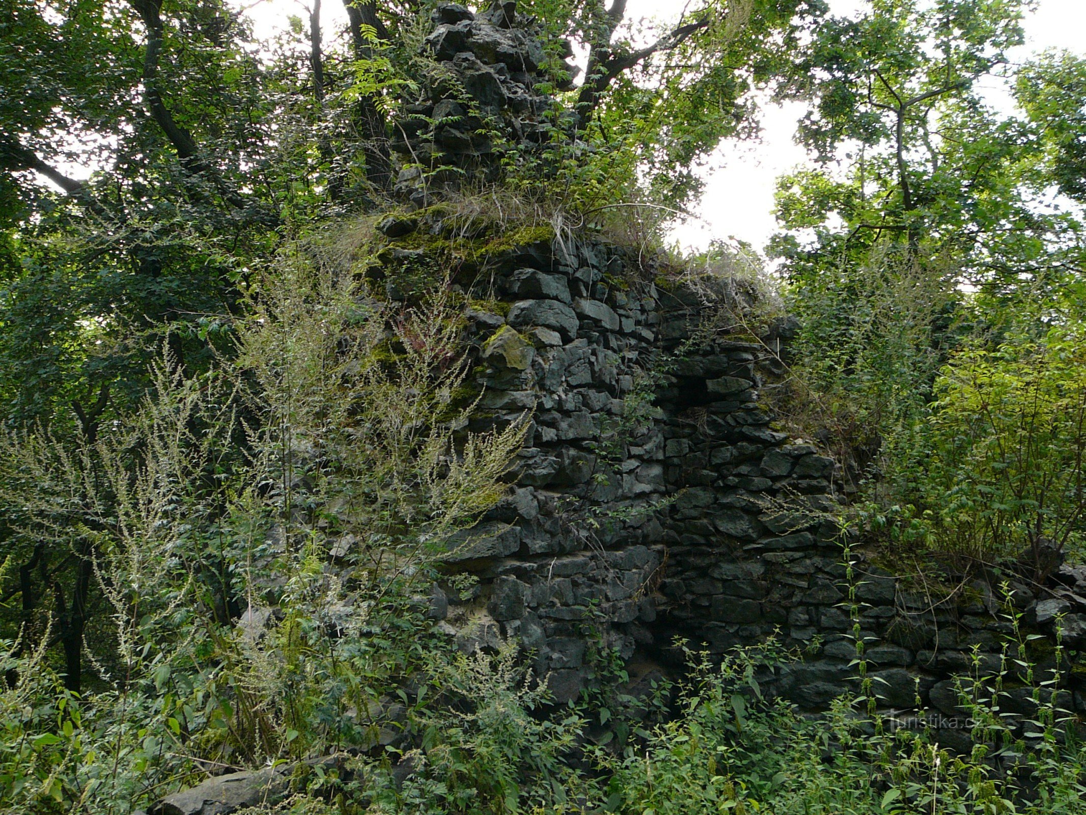 Canto das fortificações do castelo interior