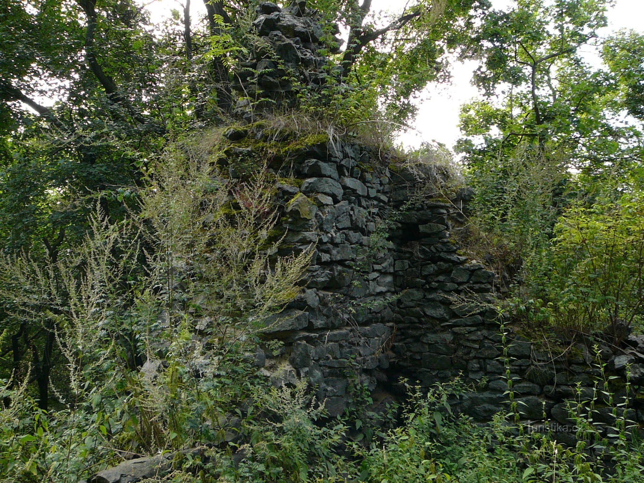 Hoek van de vestingwerken van het binnenkasteel