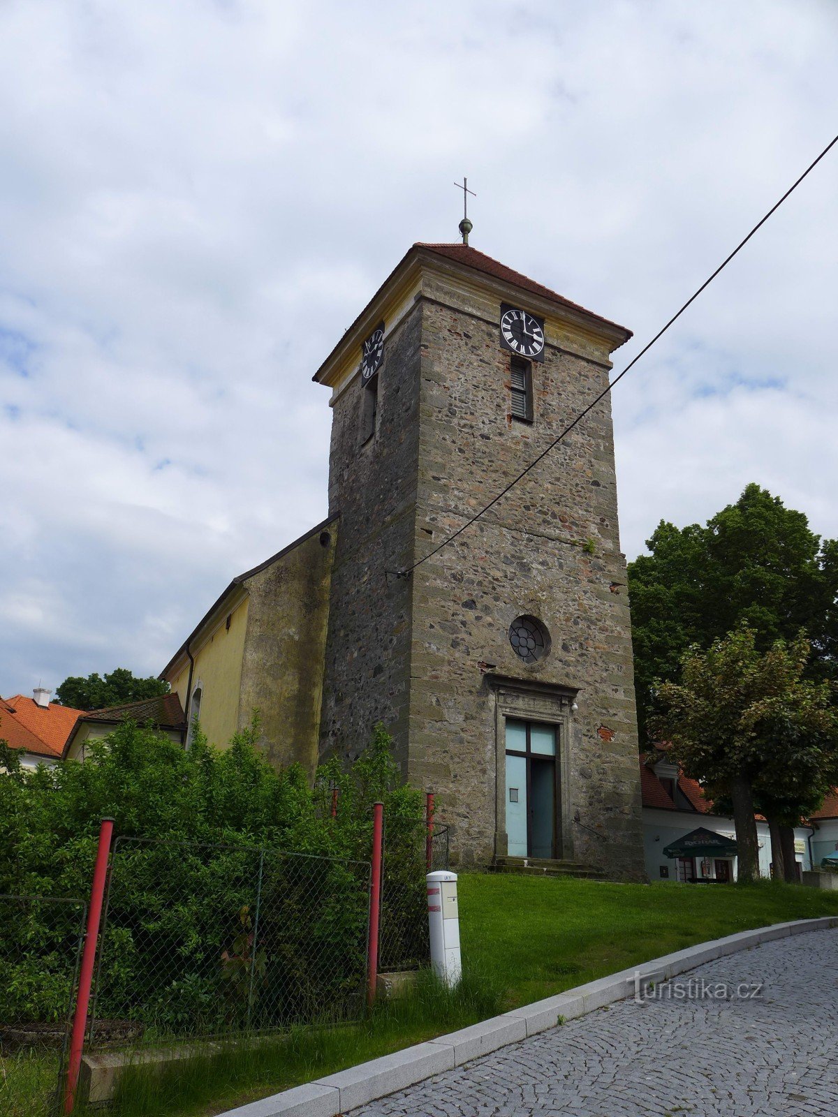 Nasavrky - Kerk van St. Lelie