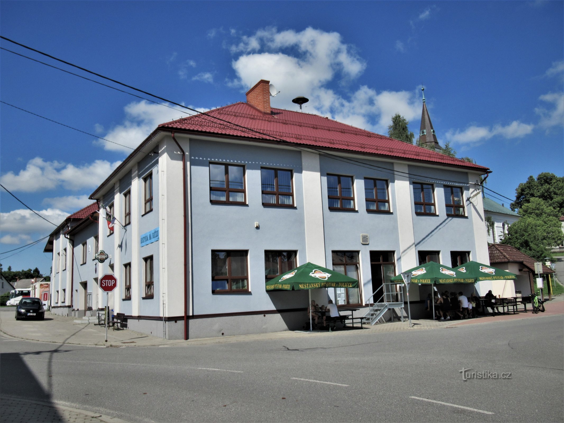 Our walk begins in the village of Rovečín near the municipal office