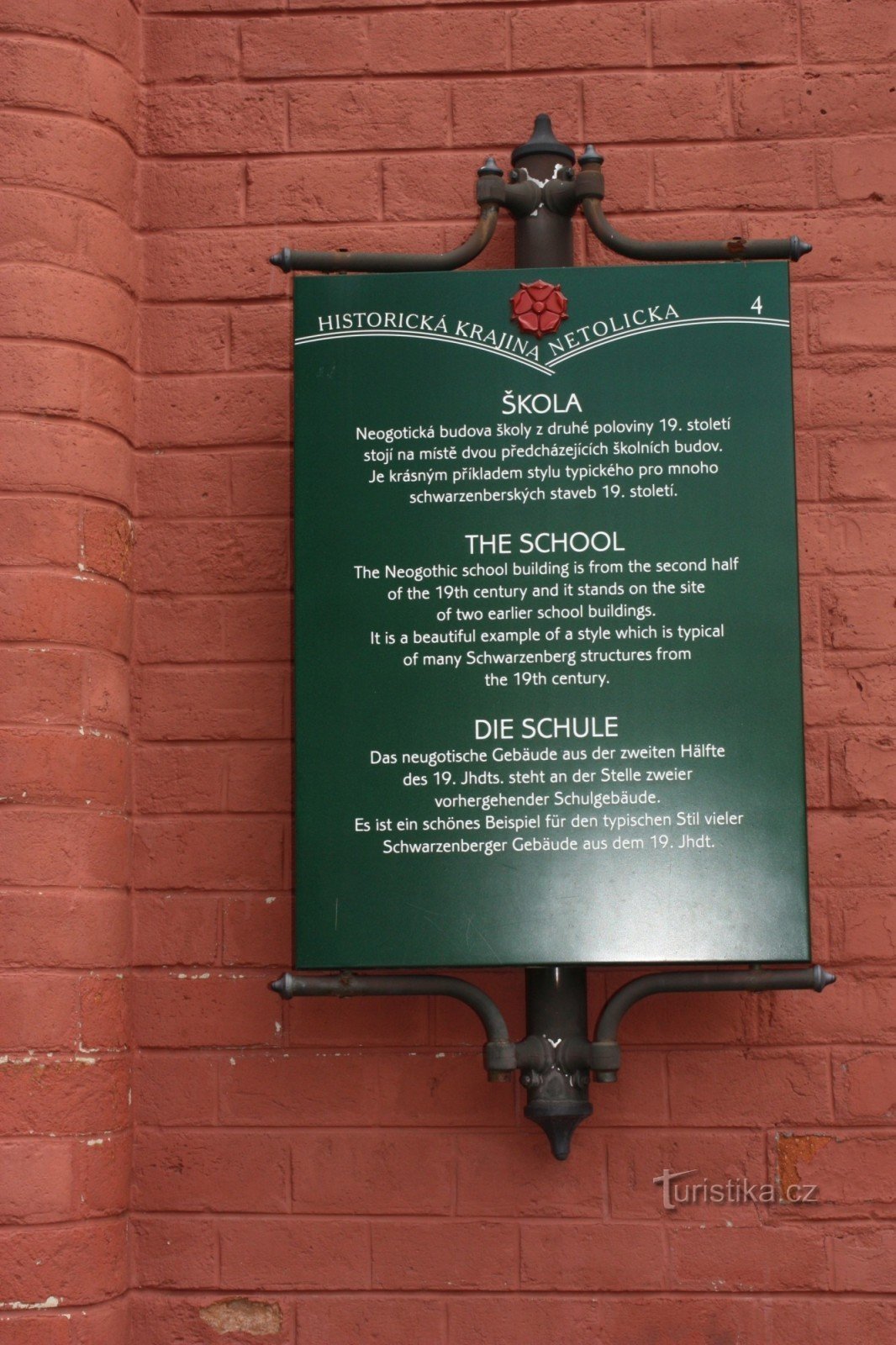 教育路径 Netolicka No. 4 SCHOOL 的历史景观