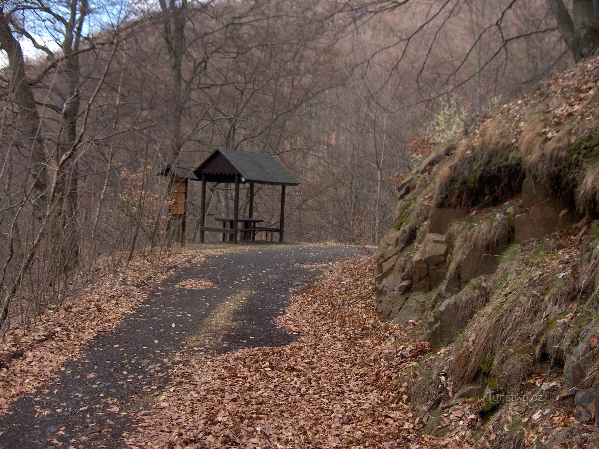 Sendero educativo Camino del carpintero – Šumný důl.