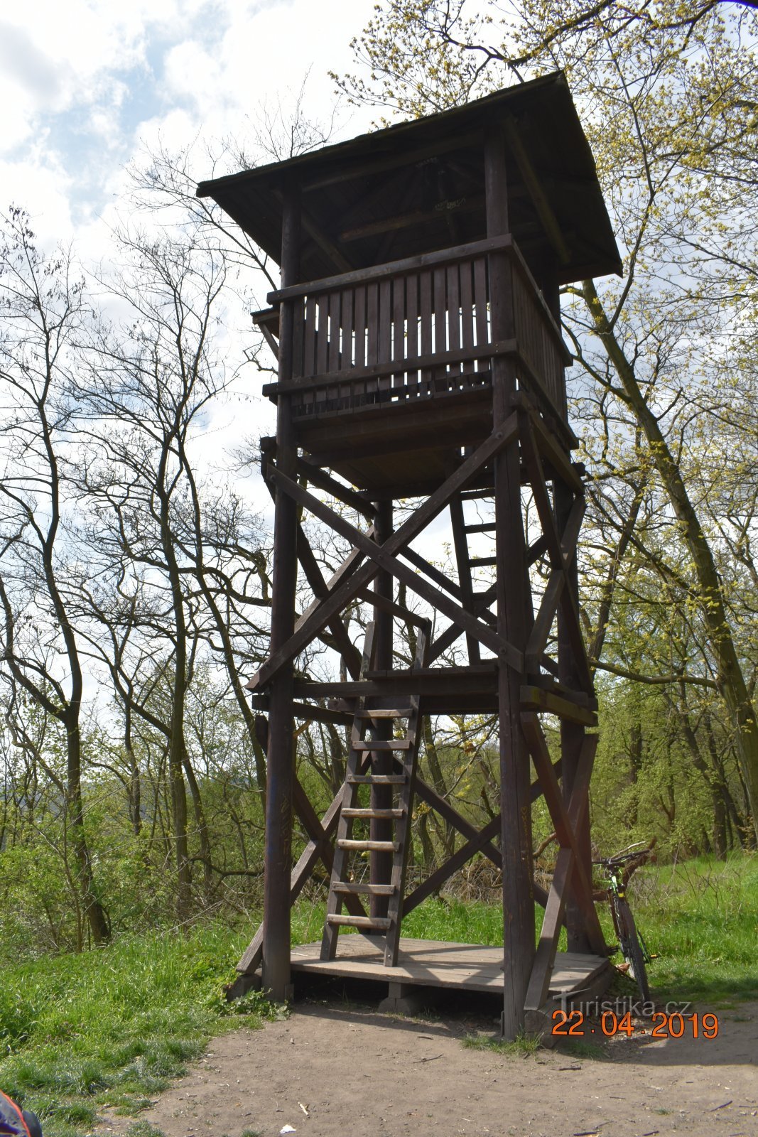 Po učni poti Landek