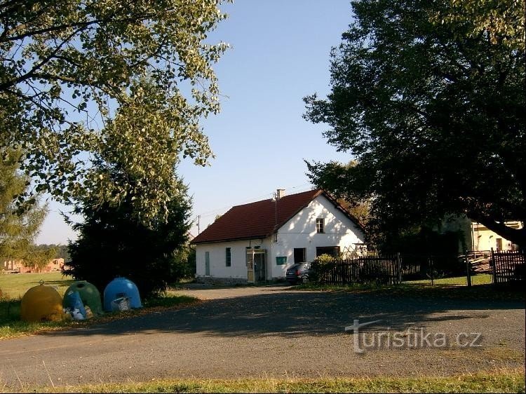 полуприцеп: центральная часть поселка