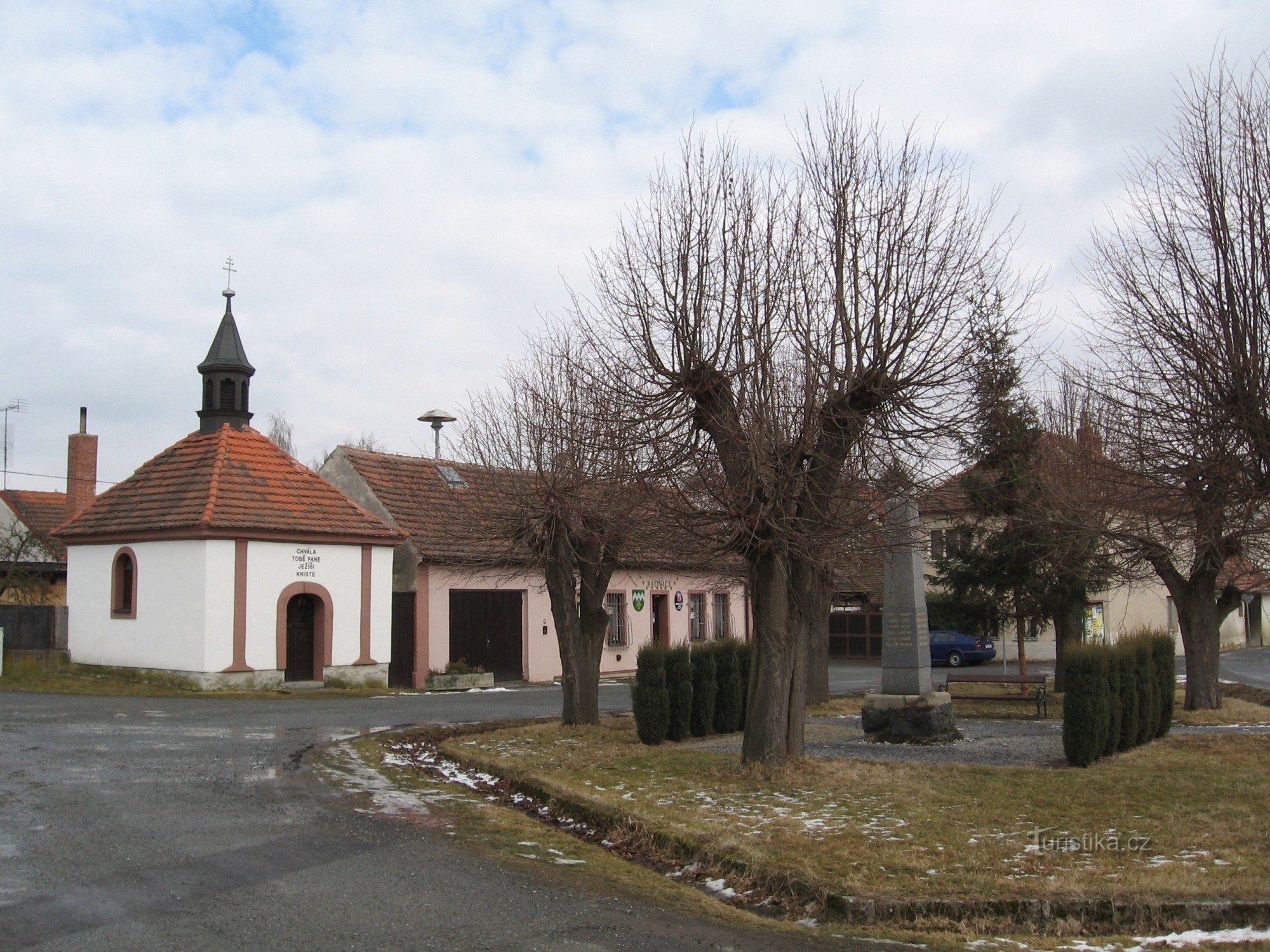 SATTELANHÄNGER IN HORNI LUKAVICA