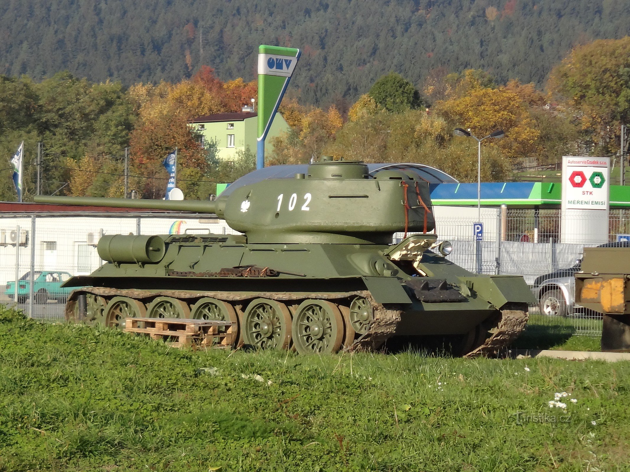 Militärische Ausrüstung des Dorfes