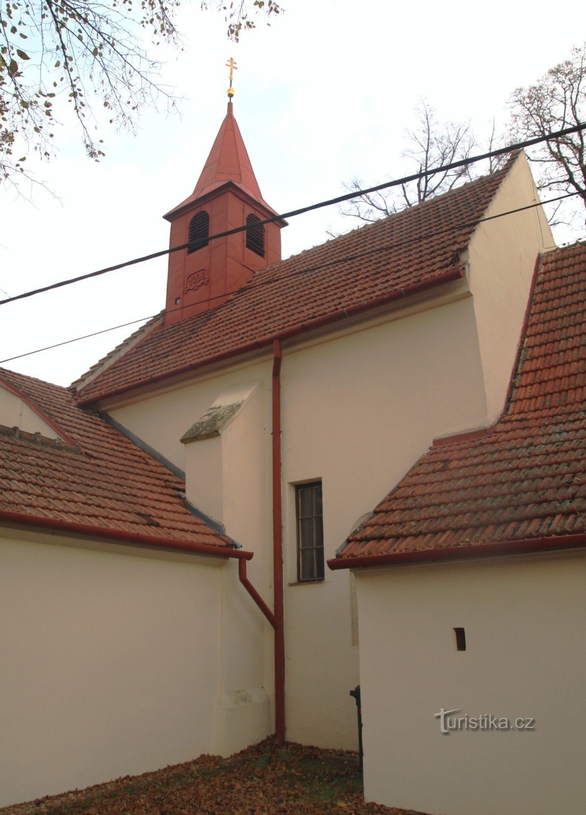 Nebovidy - Kerk van St. Crisis
