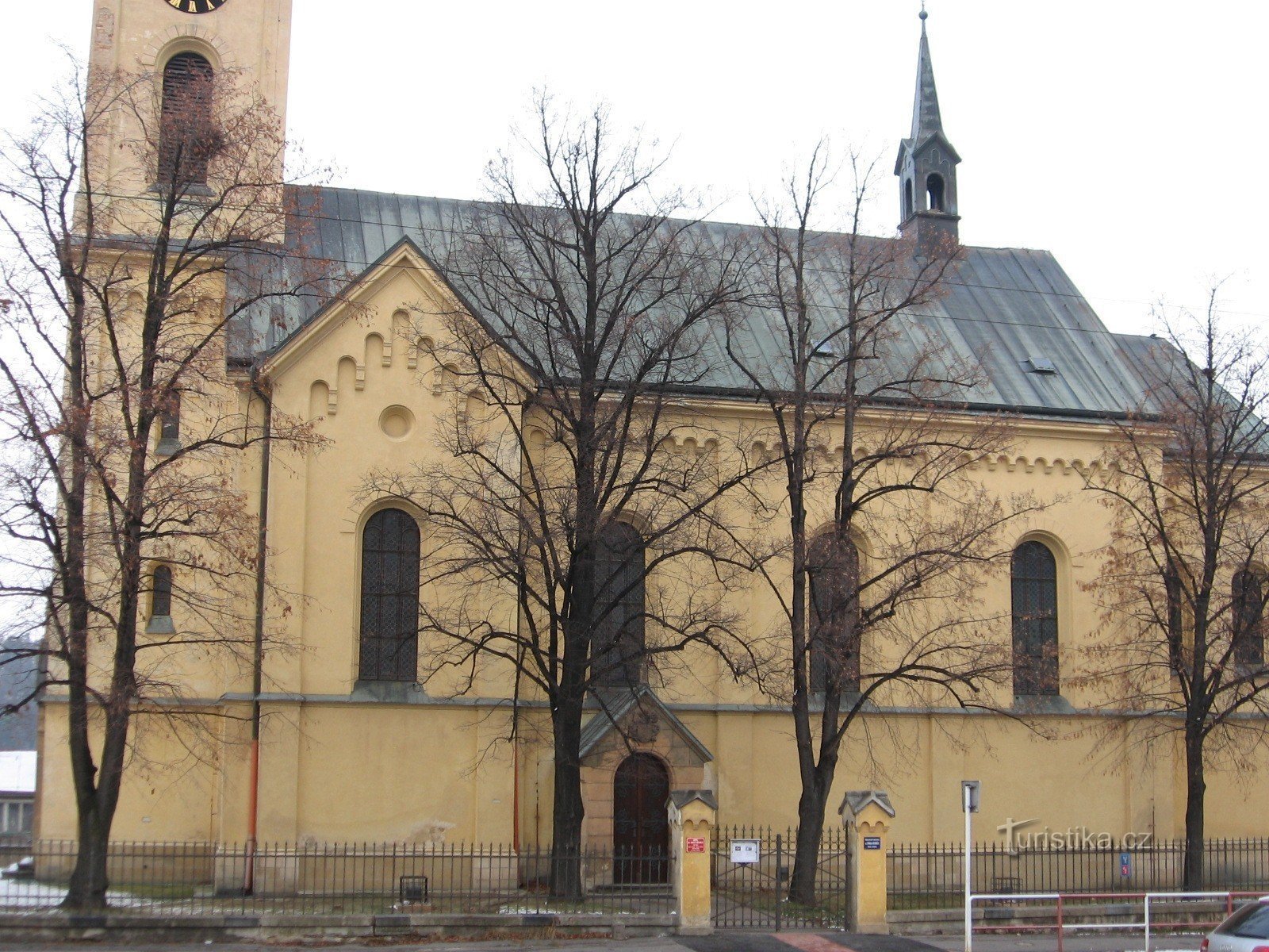 Nebusice kirke