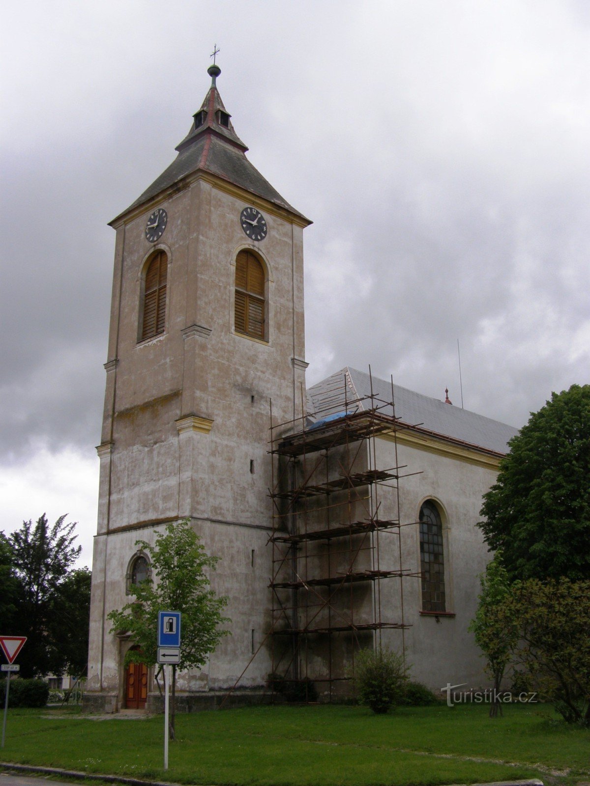 Nechanice - Cerkev Marijinega vnebovzetja