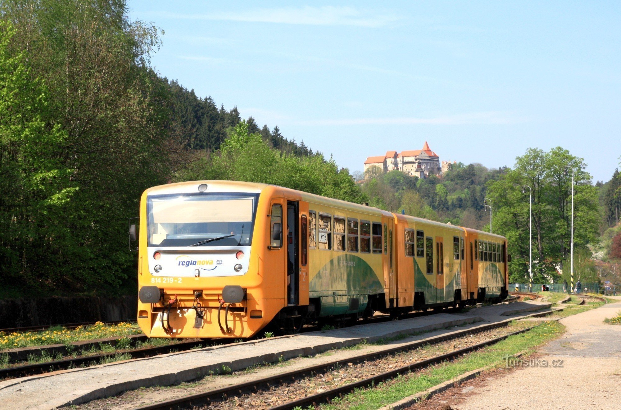 Nedvedice - railway station