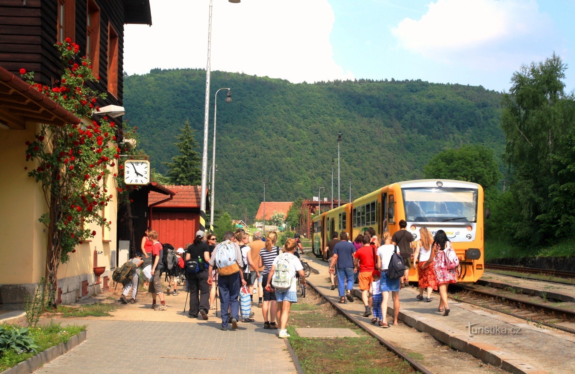 Nedvedice - 火车站