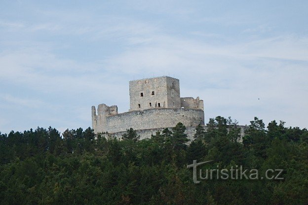 Les plus grandes ruines du château tchèque de Rabí