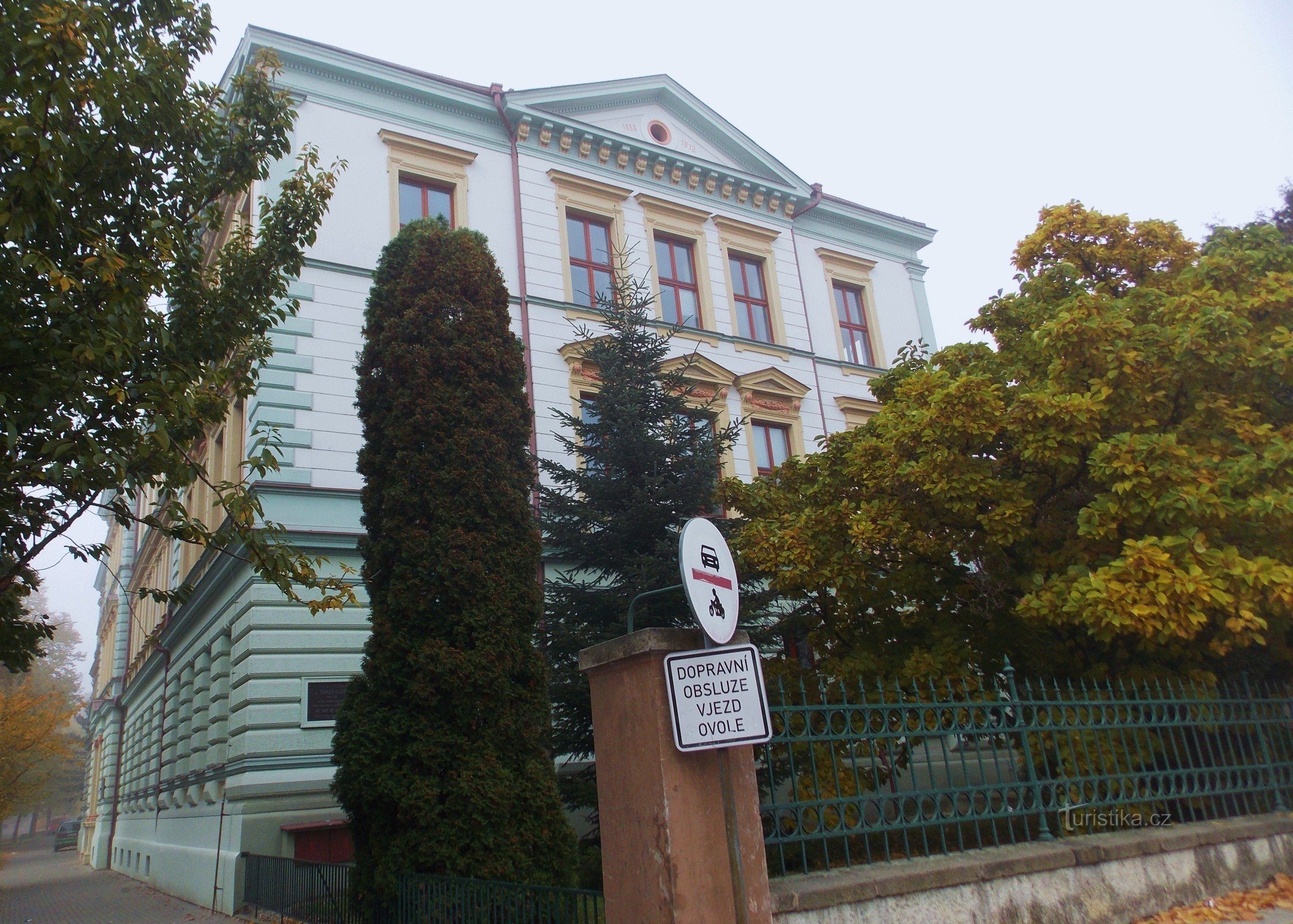 Старейшая начальная школа St. Богемия в Коетине