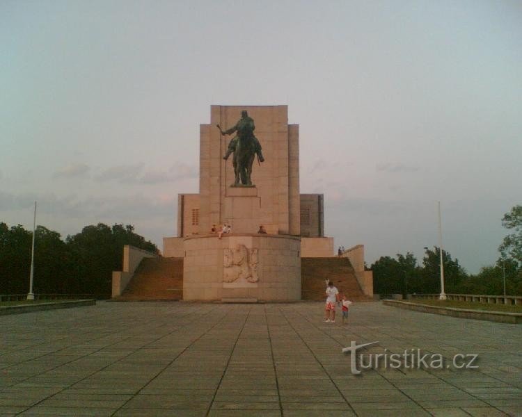 la plus grande statue équestre d'Europe centrale - Jan Žižka à Vítkov