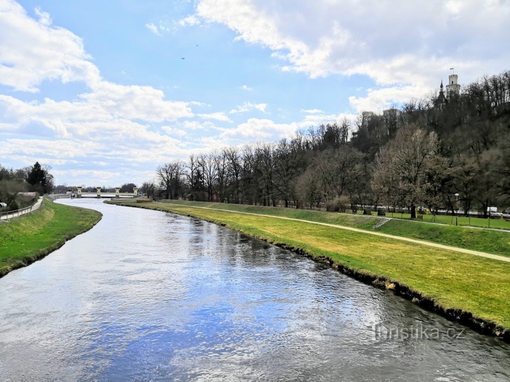 Em algum lugar ao longo do caminho.