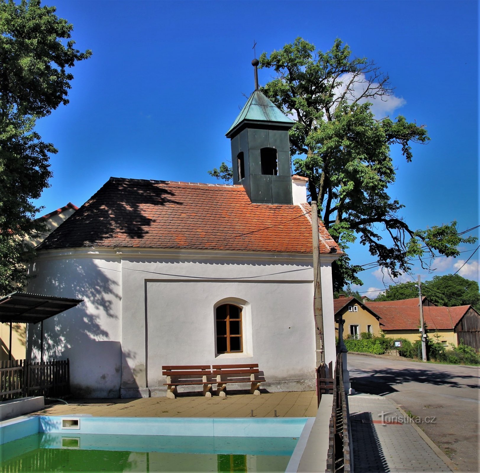 Ne pas coller, chapelle