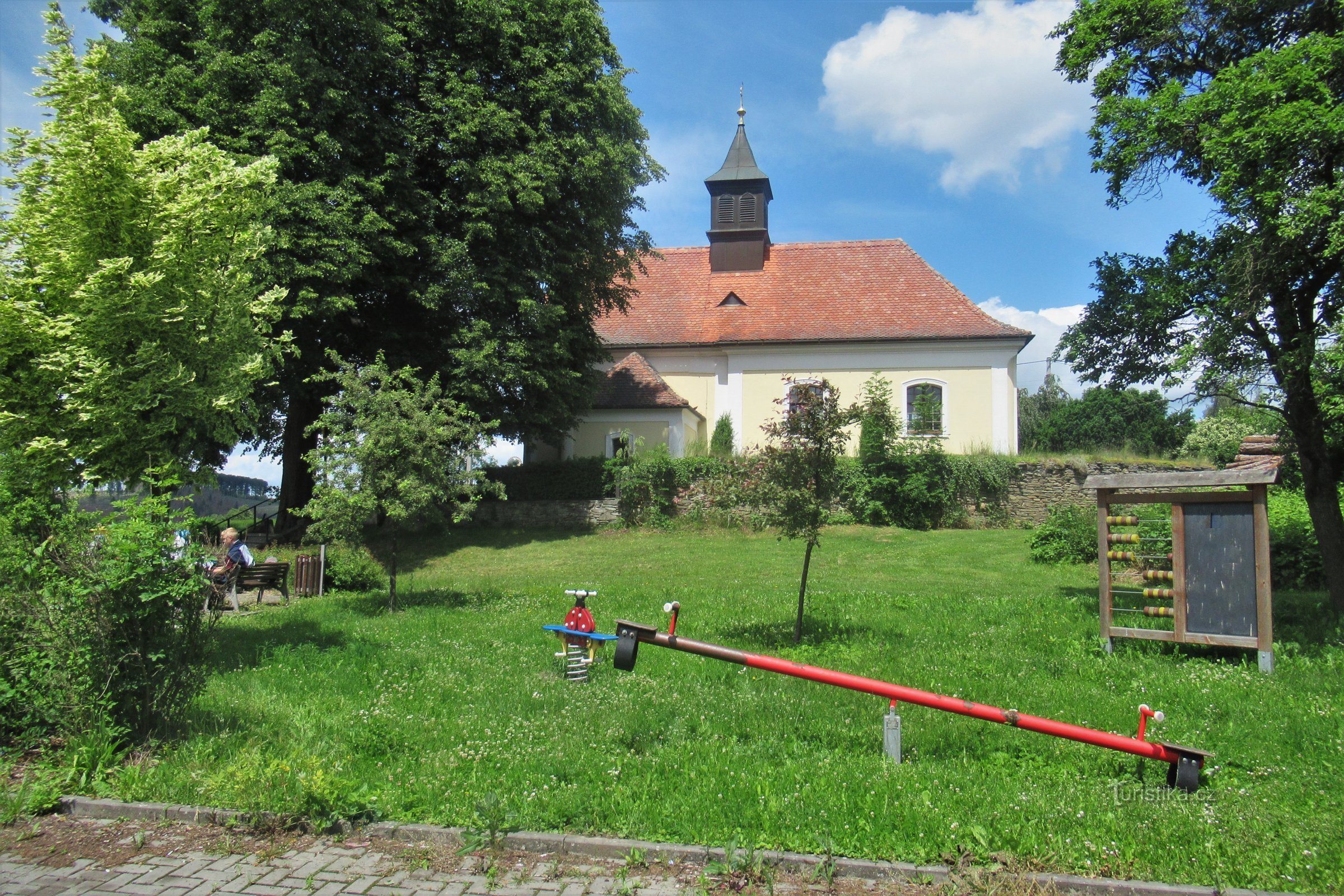 Nemčice - Iglesia de St. Nicolás