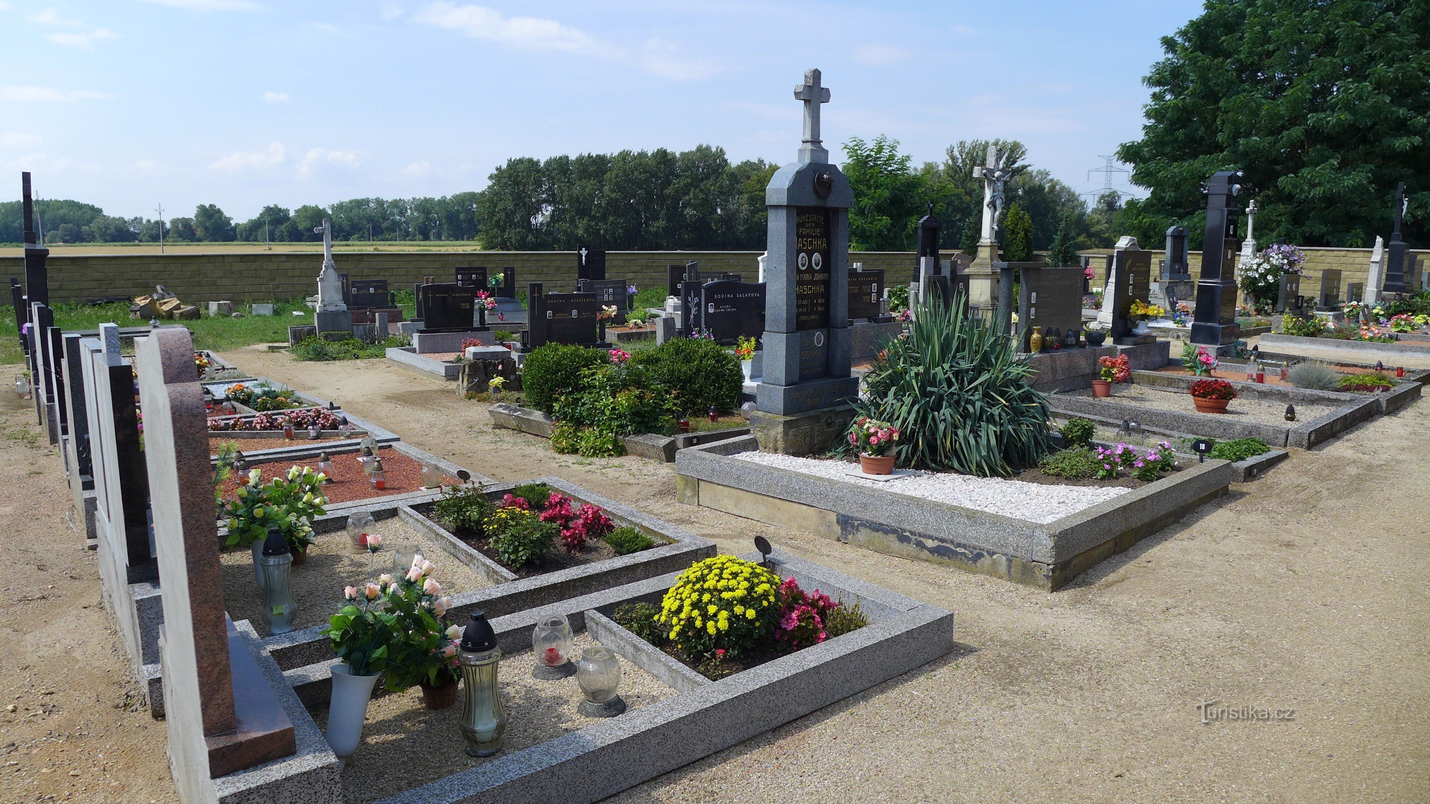 Nemčičky - pokopališče
