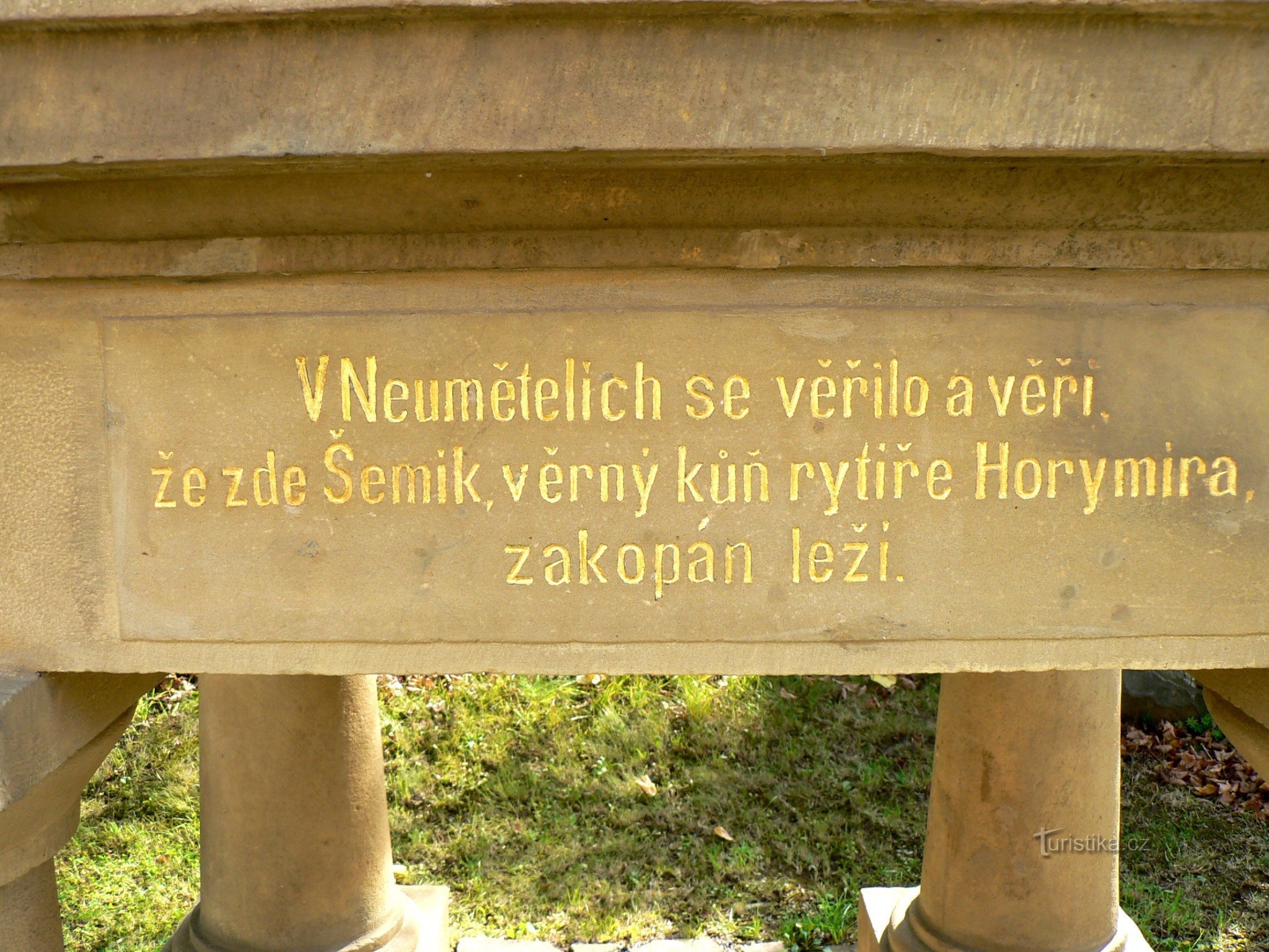 Neumetely - mormântul legendarului Šemík