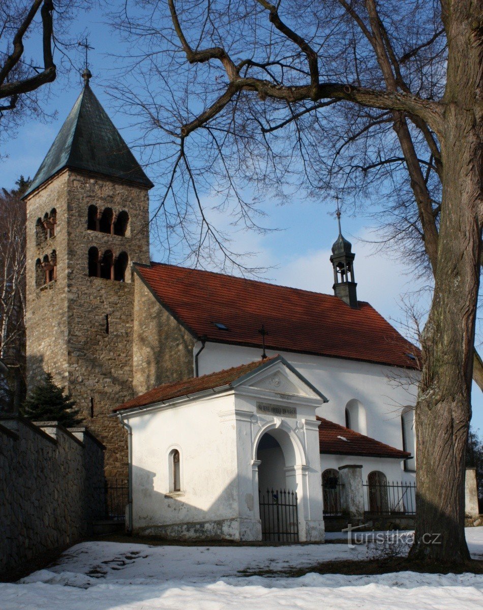 Neustupov - Parochiekerk van de Hemelvaart van St. Mary