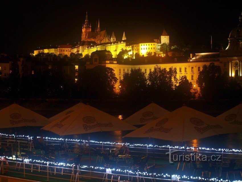 Prague nocturne