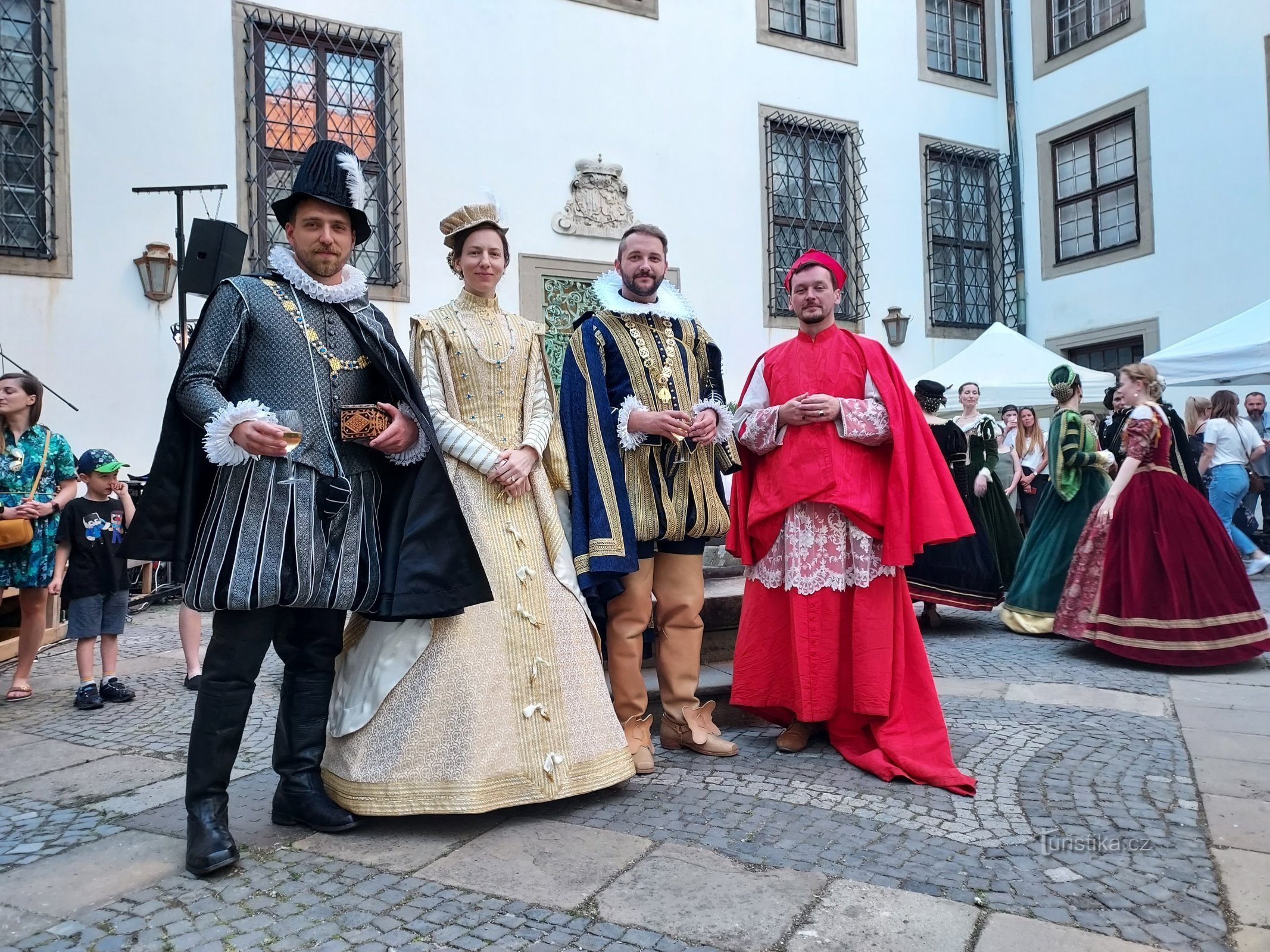 Tururi de noapte la castelul din Mikulov