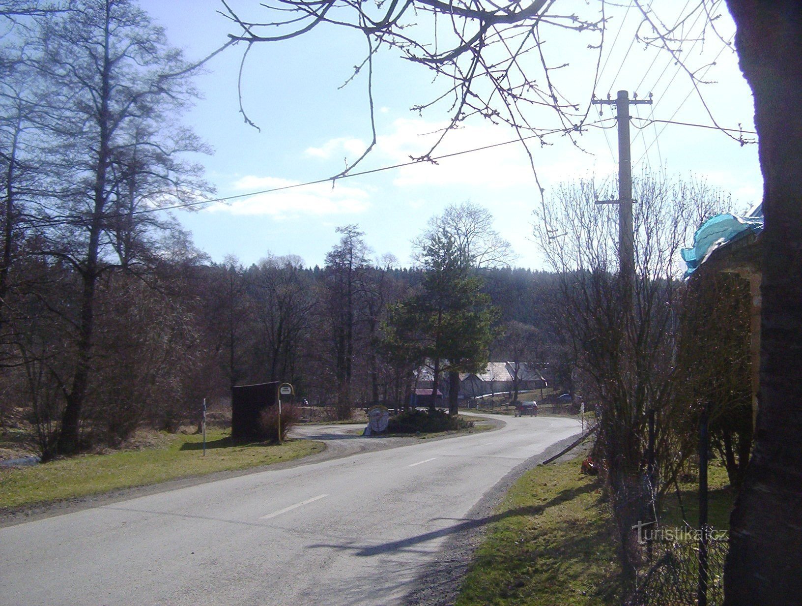 Norberčany-Trhavice-partie sud du village avec l'ancien moulin-Photo : Ulrych Mir.