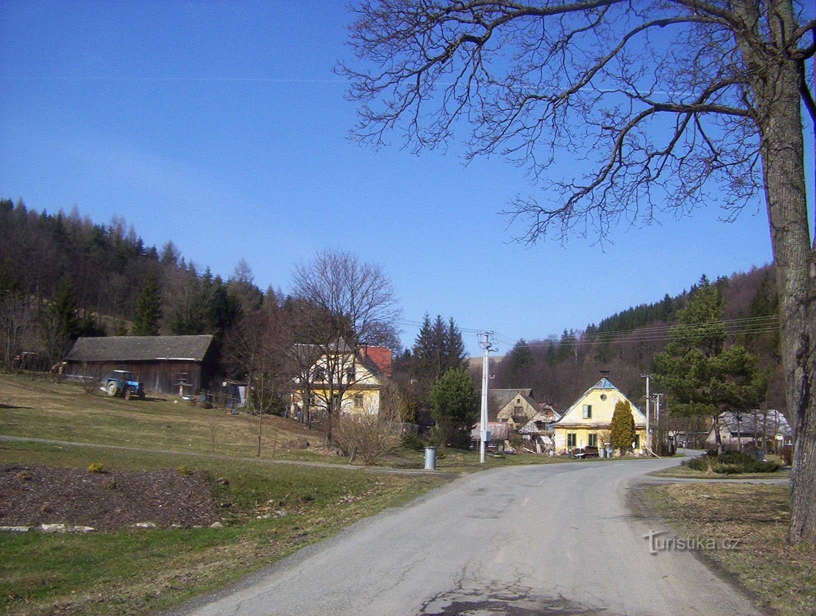 Norberčany-Trhavice-centrum van het dorp-Foto: Ulrych Mir.