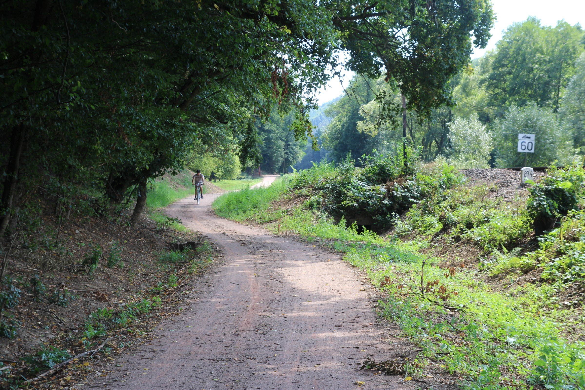 ボラチ村の台帳にある新しい自転車道
