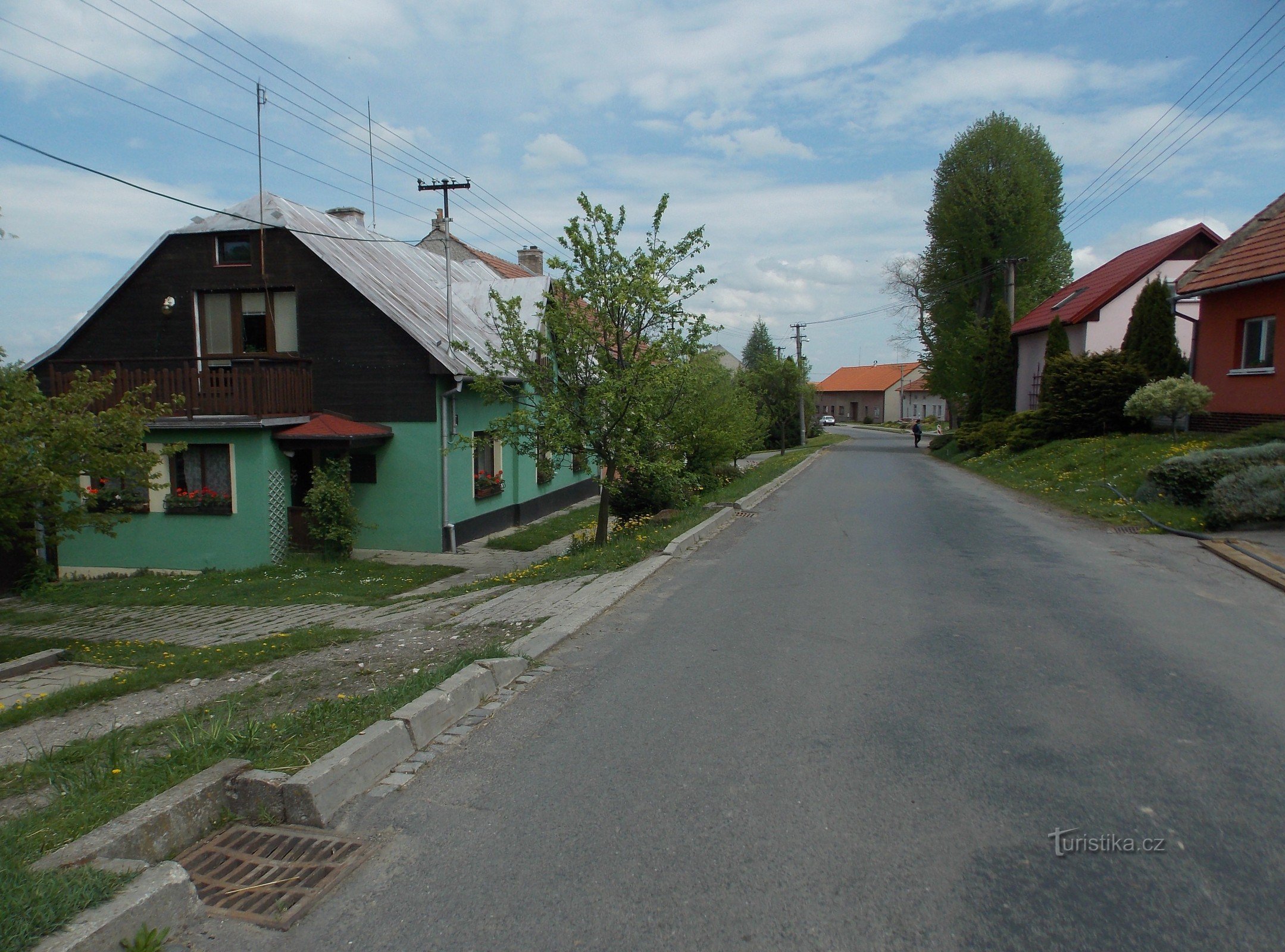 Nouveau Village dans les endroits où les renards disent bonne nuit