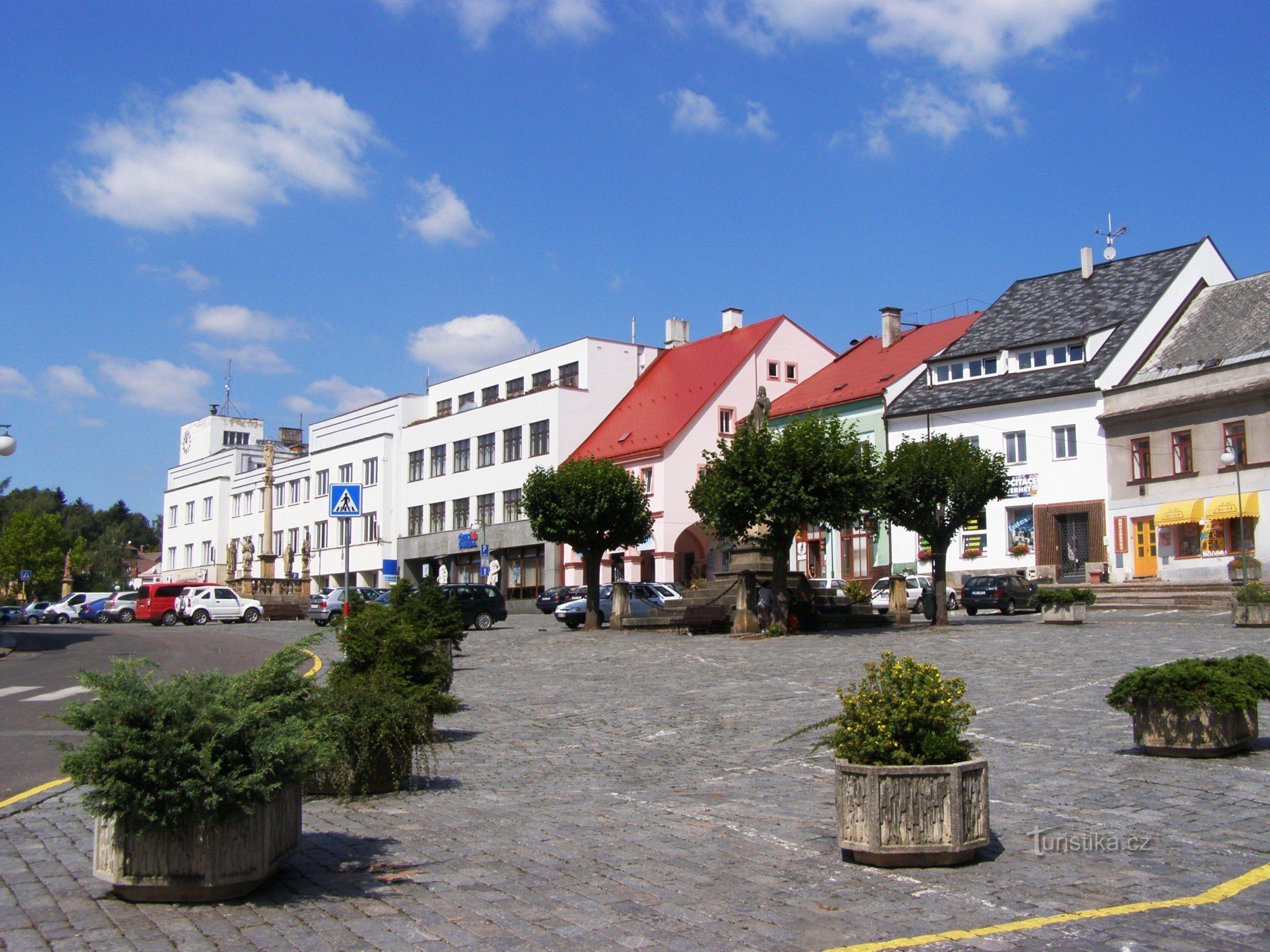 Nová Paka - TG Masaryk Square, en uppsättning monument