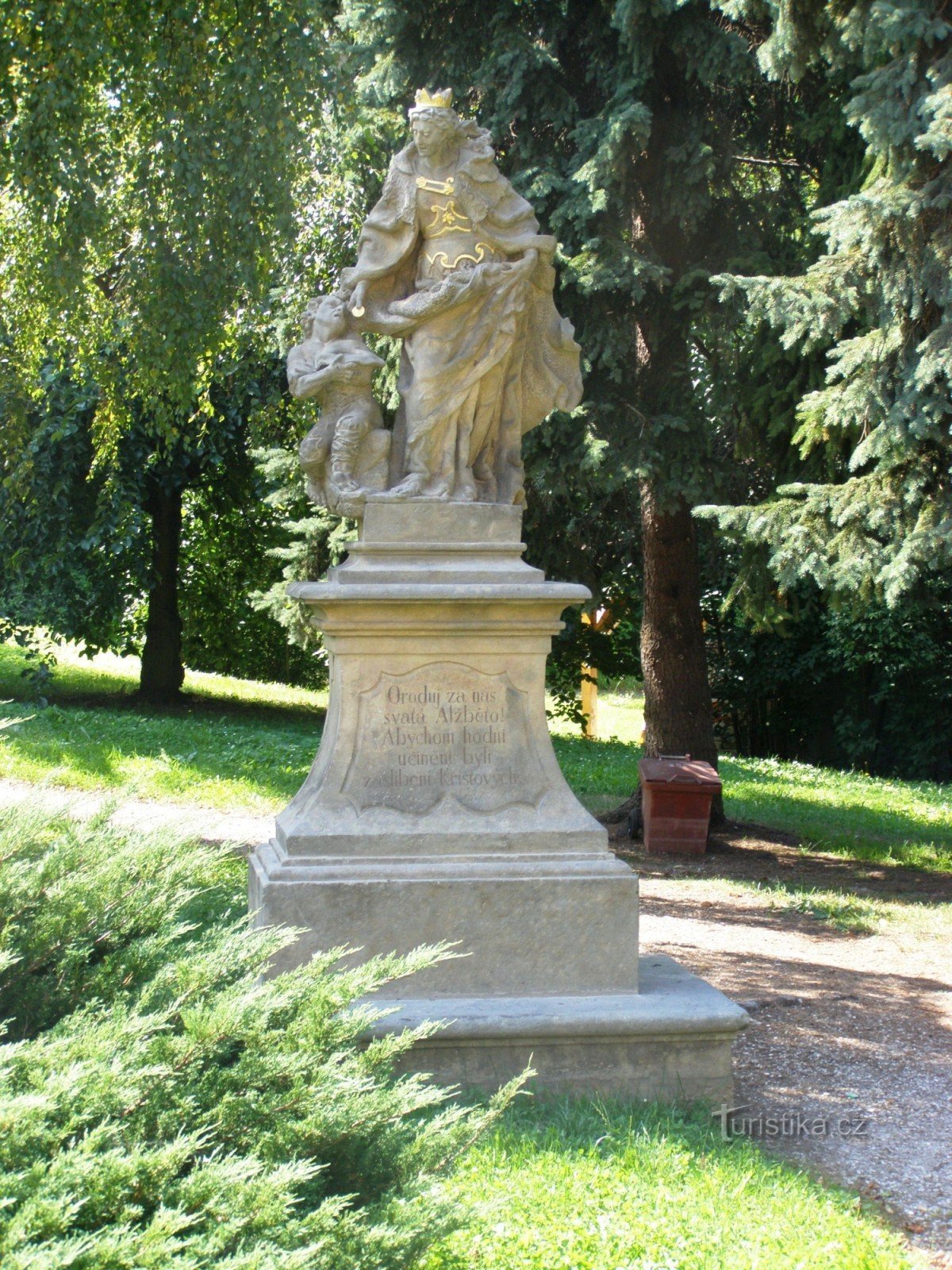 Nová Paka - statua di S. Elisabetta